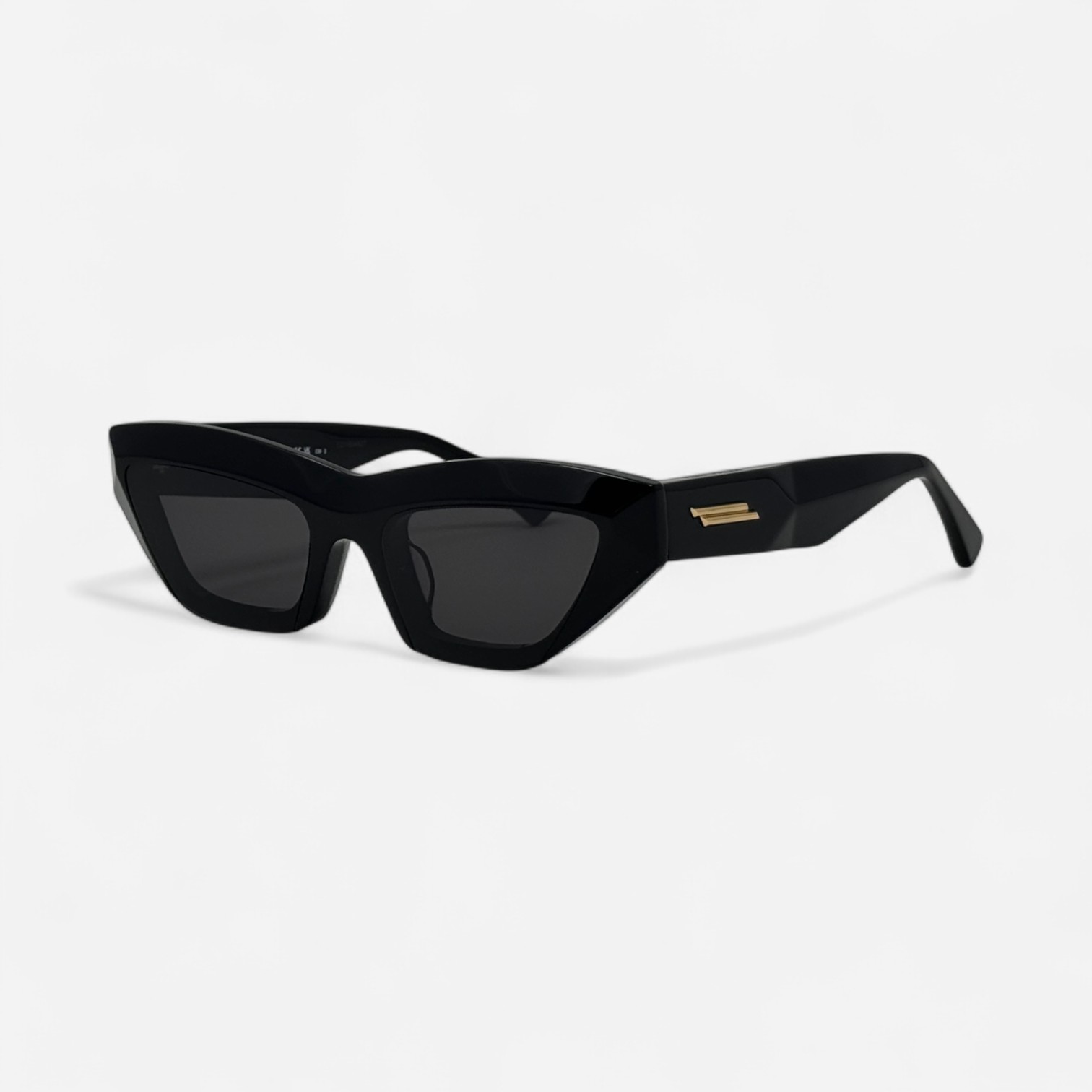 BOTTEGA VENETA サングラス BV1219S キャットアイ型 Bottega Veneta™ BV1219S Cat-Eye Sunglasses | EyeOns.com